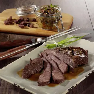 Geschmortes Ochsenbäckchen in Barolosauce